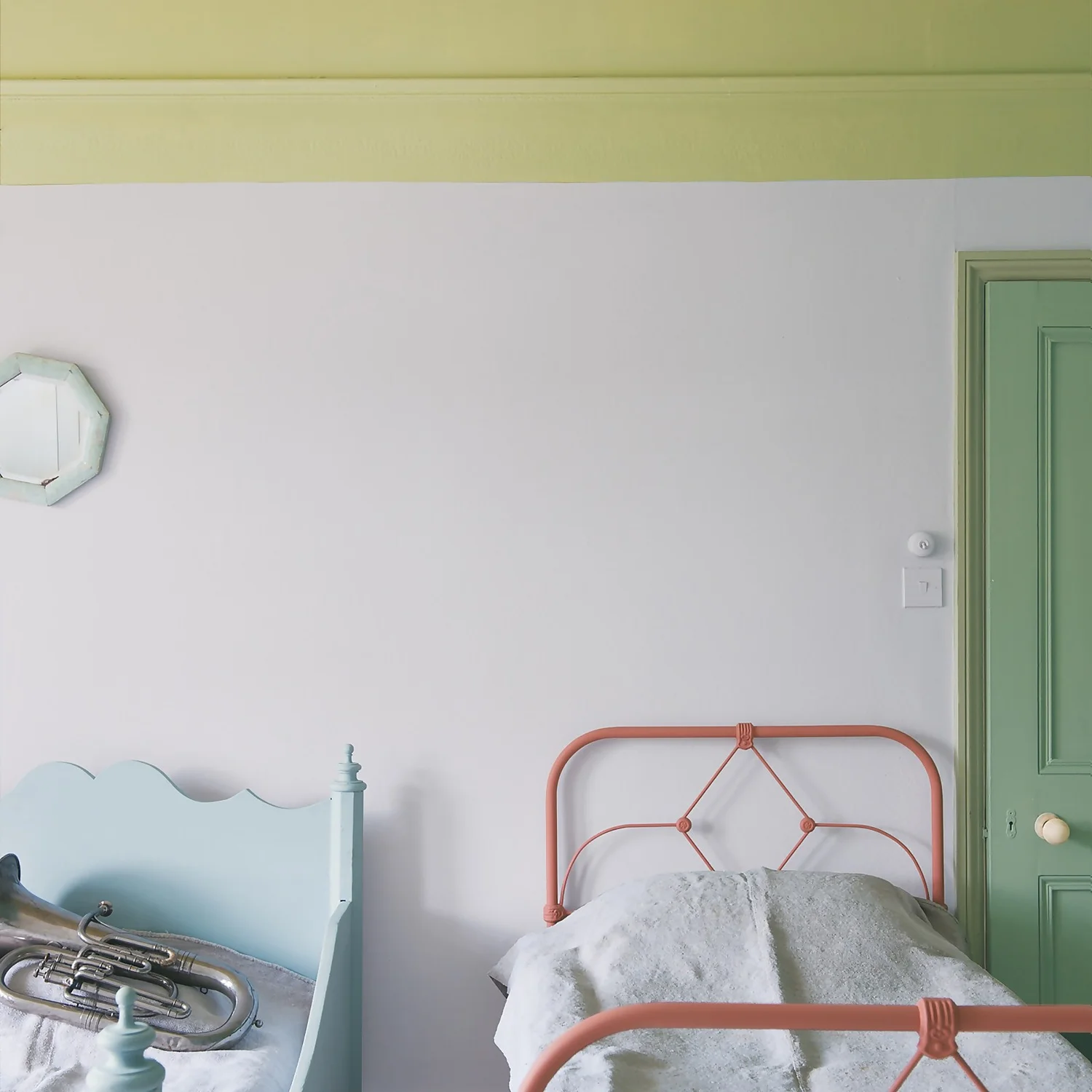 Farrow & Ball Estate Matt Emulsion Paint Calluna - 2.5L 4 Farrow & Ball Estate Matt Emulsion Paint Calluna - 2.5L - Image 2