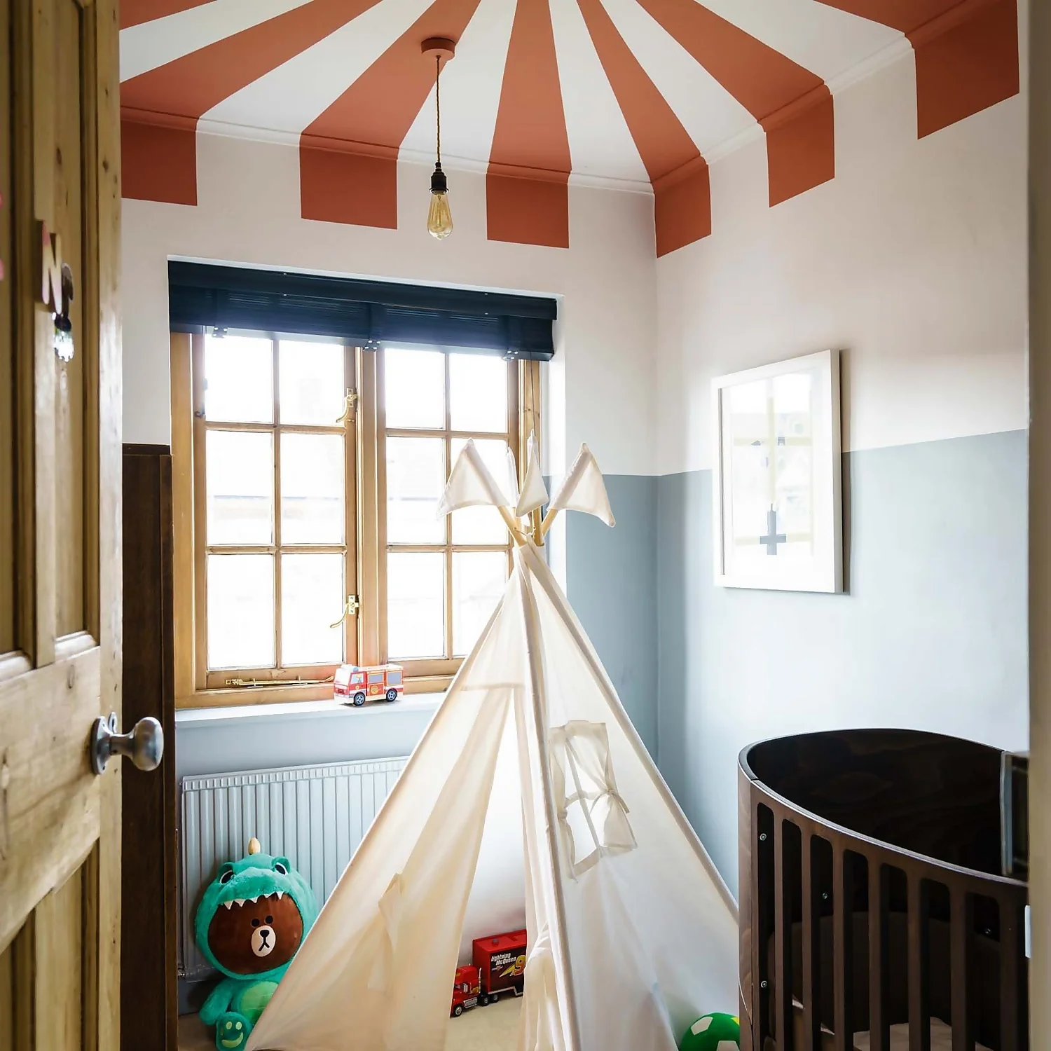 Farrow & Ball Modern Eggshell Paint Blazer - 2.5L 4 Farrow & Ball Modern Eggshell Paint Blazer - 2.5L - Image 2