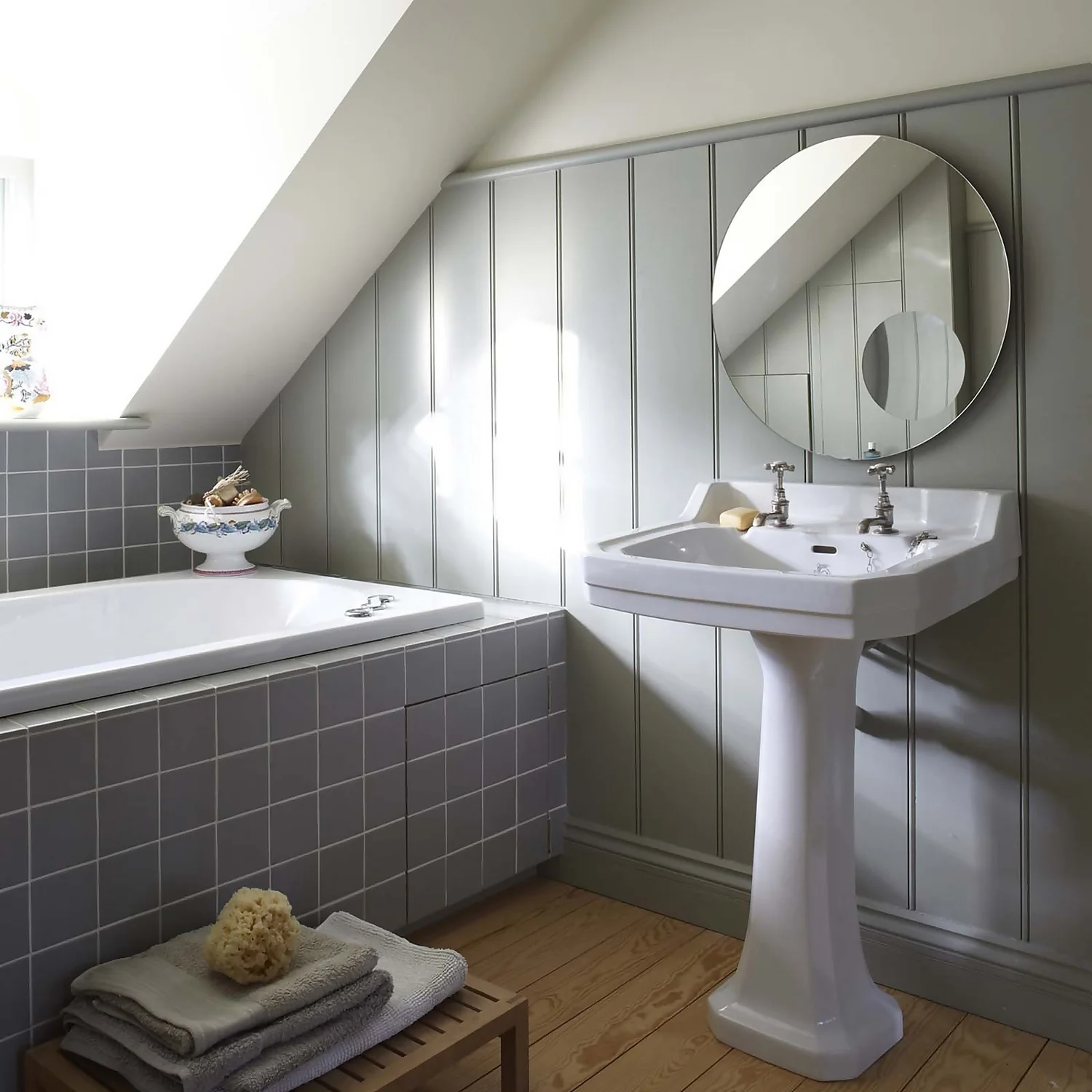 Farrow & Ball Modern Eggshell Paint Blue Gray - 750ml 4 Farrow & Ball Modern Eggshell Paint Blue Gray - 750ml - Image 2