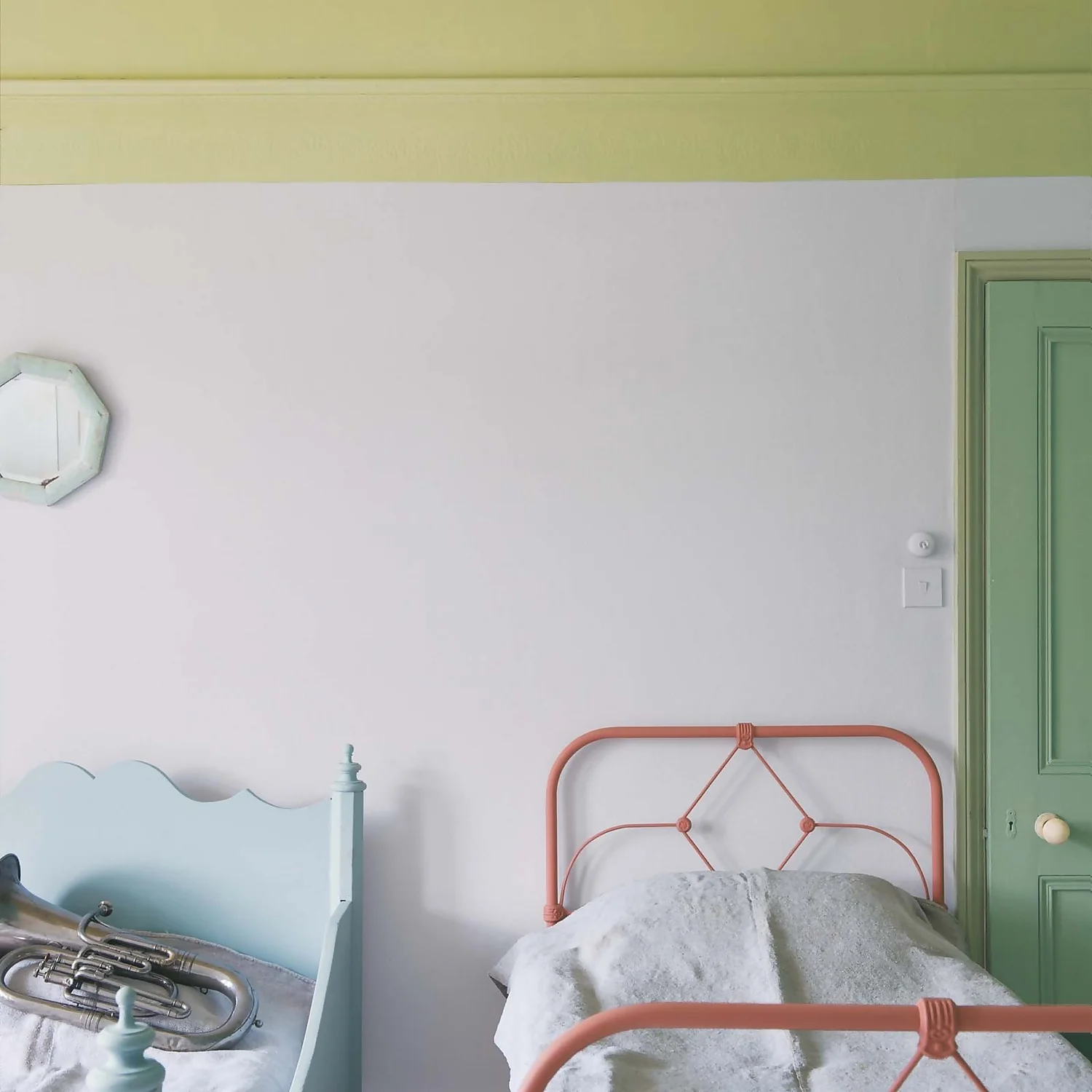 Farrow & Ball Modern Eggshell Paint Calluna - 750ml 4 Farrow & Ball Modern Eggshell Paint Calluna - 750ml - Image 2