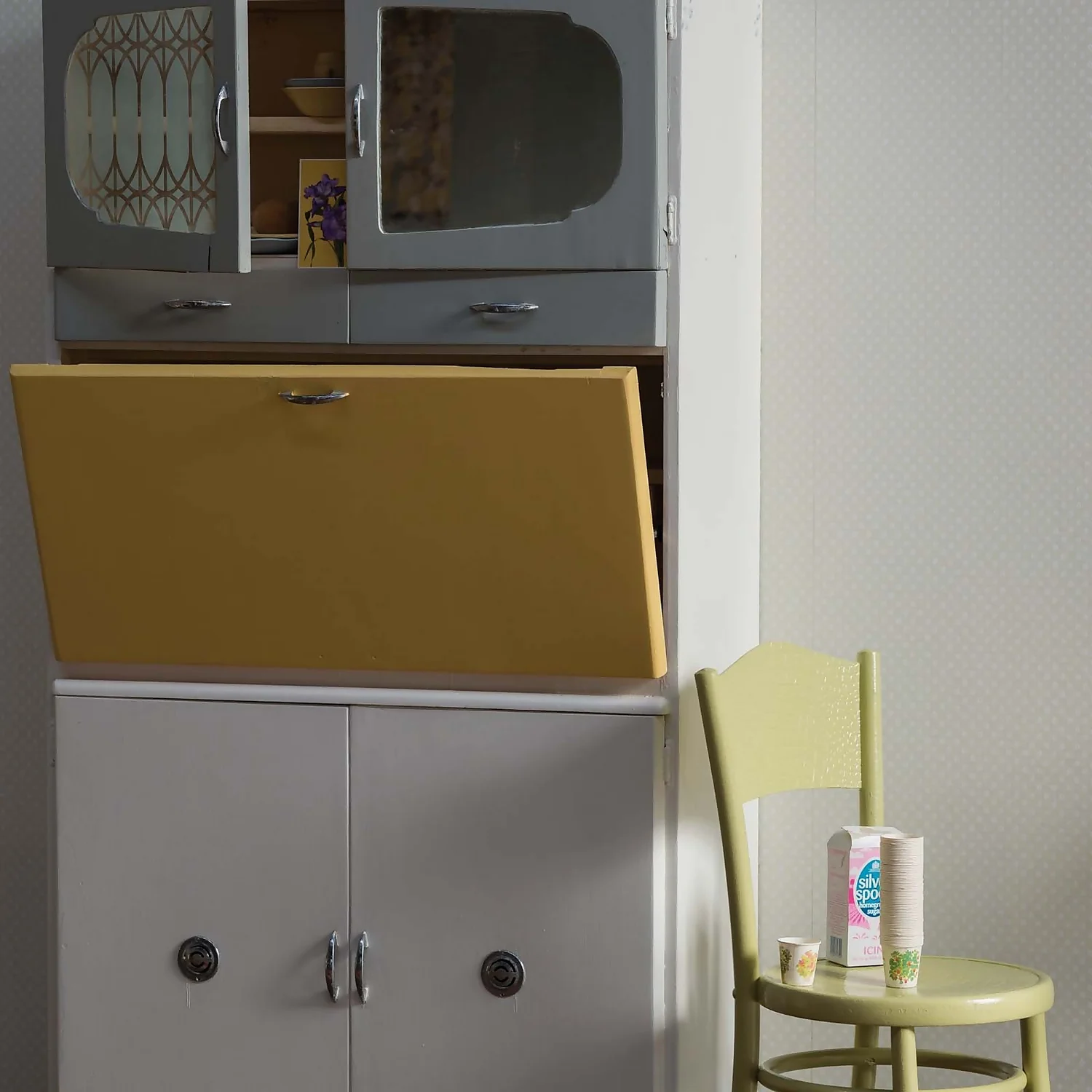 Farrow & Ball Estate Eggshell Paint Yellow Ground - 2.5L 4 Farrow & Ball Estate Eggshell Paint Yellow Ground - 2.5L - Image 2