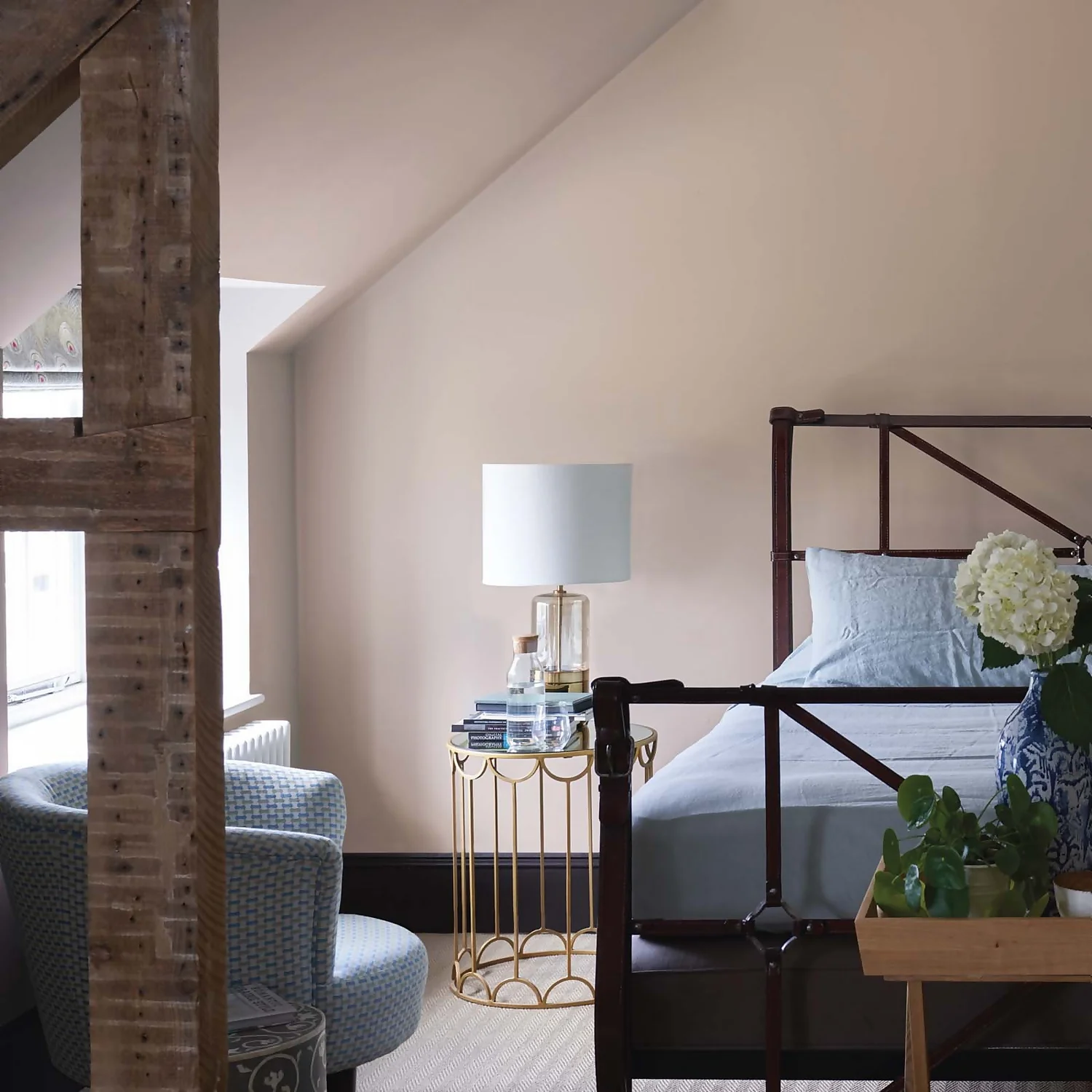 Farrow & Ball Full Gloss Paint Jitney - 2.5L 9 Farrow & Ball Full Gloss Paint Jitney - 2.5L - Image 7